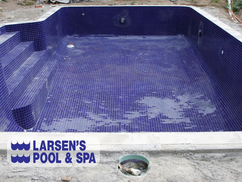 Top Signs It's Time to Remodel Your Pool